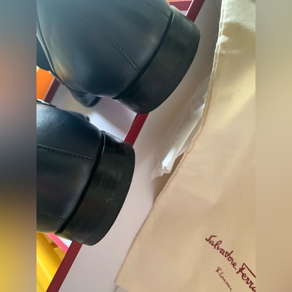 SALVATORE FERRAGAMO - Picture 7 of 12